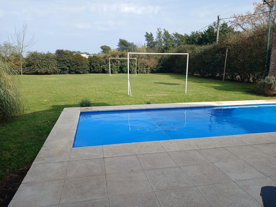 QUINTA Granero House in Lobos