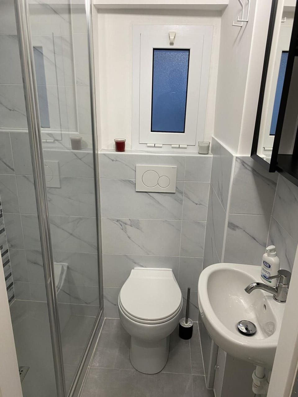 Shower, Toilet, Bathroom