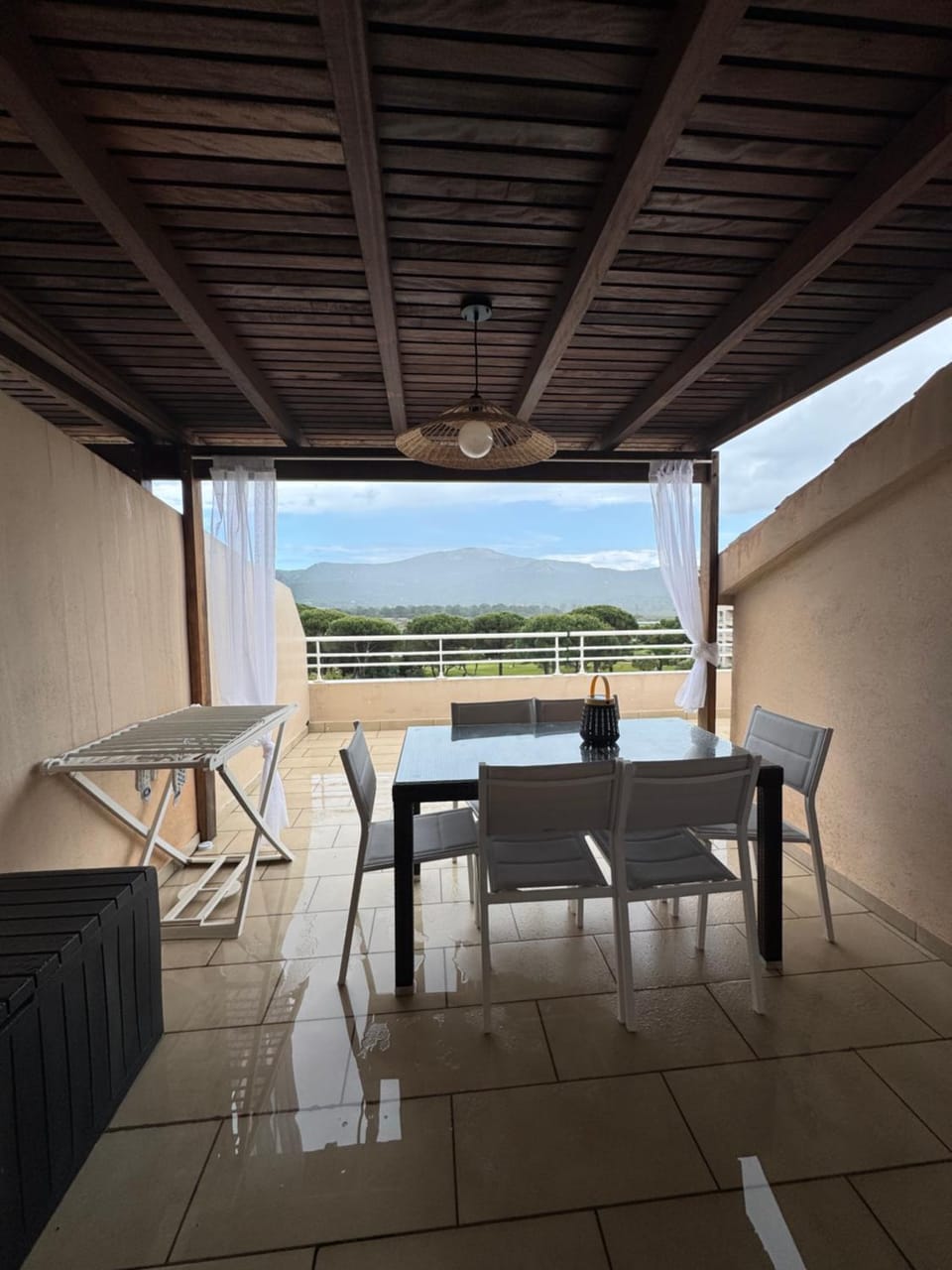 View (from property/room), Balcony/Terrace, Dining area
