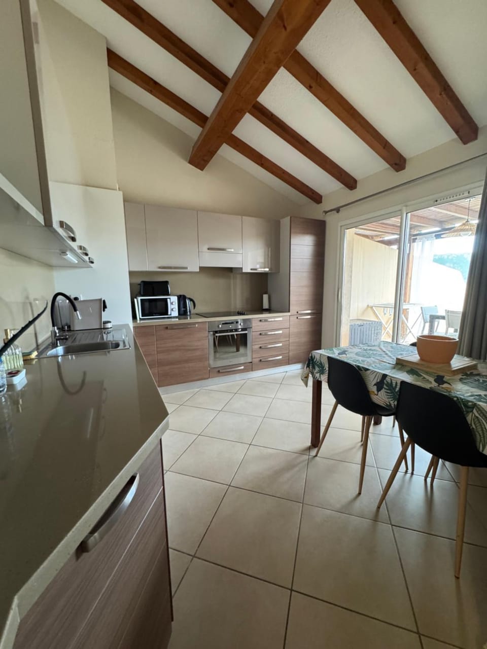 Kitchen or kitchenette, Dining area, dishwasher, oven, stove, toaster