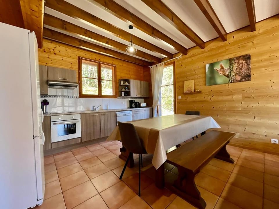 Chalet L'Ecureuil, with terrace & lake view Chalet in Xonrupt-Longemer