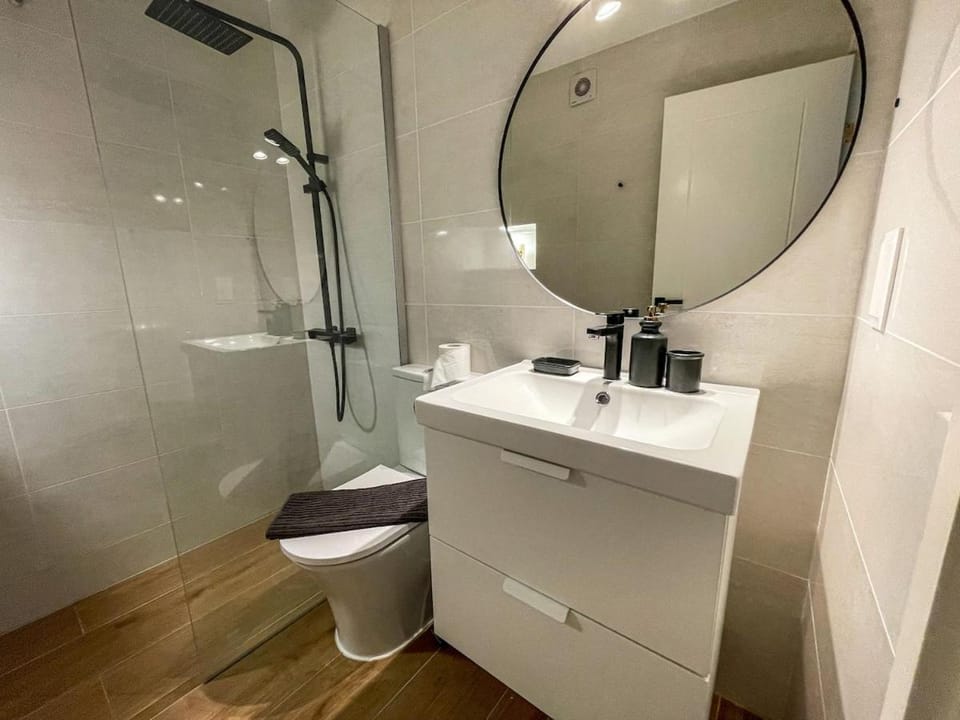 Shower, Toilet, Bathroom