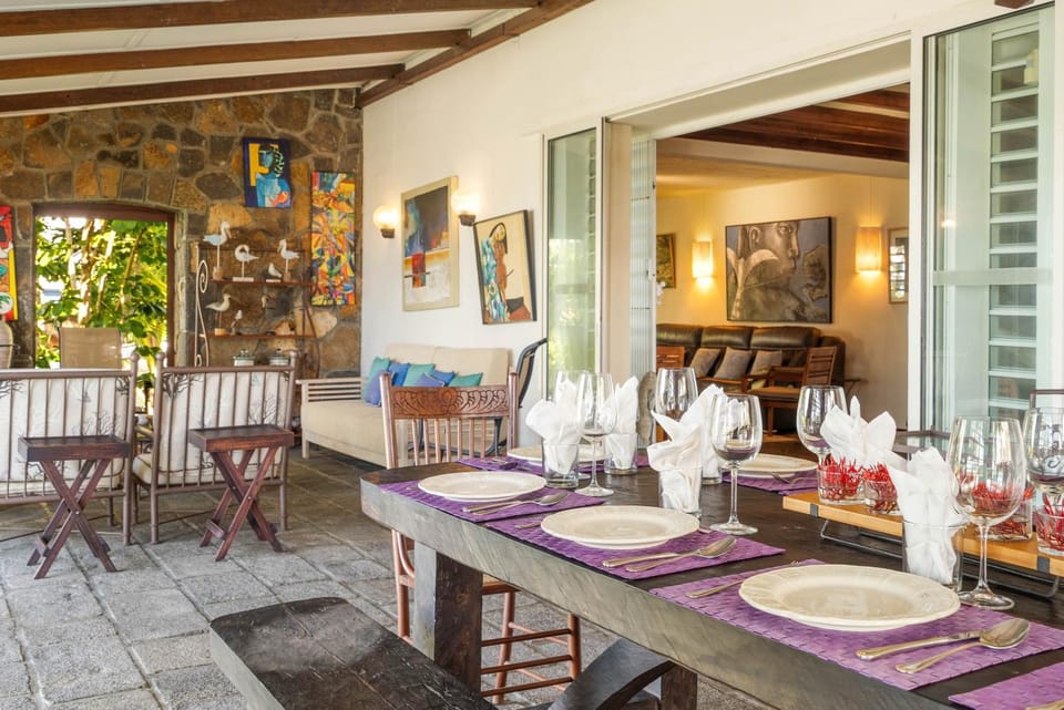 Villa du Bonheur beachfront home by IHR House in Rivière du Rempart District, Mauritius