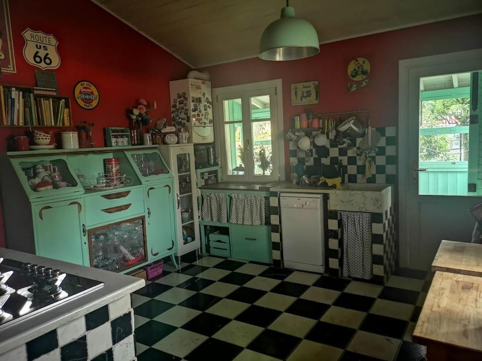 Kitchen or kitchenette