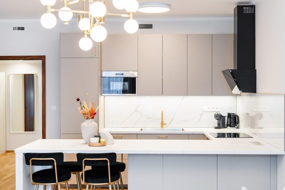 Kitchen or kitchenette, Dining area, stove, toaster, kitchen