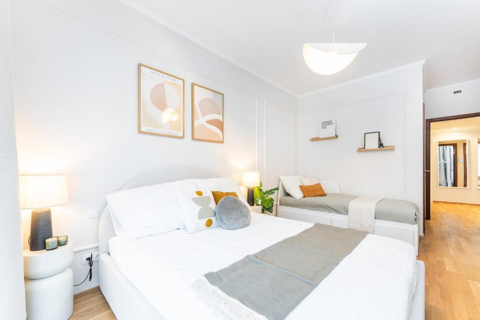 Bed, Decorative detail, Bedroom