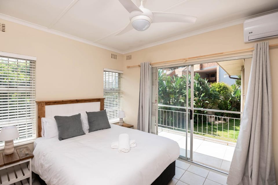 Bedroom, air conditioner