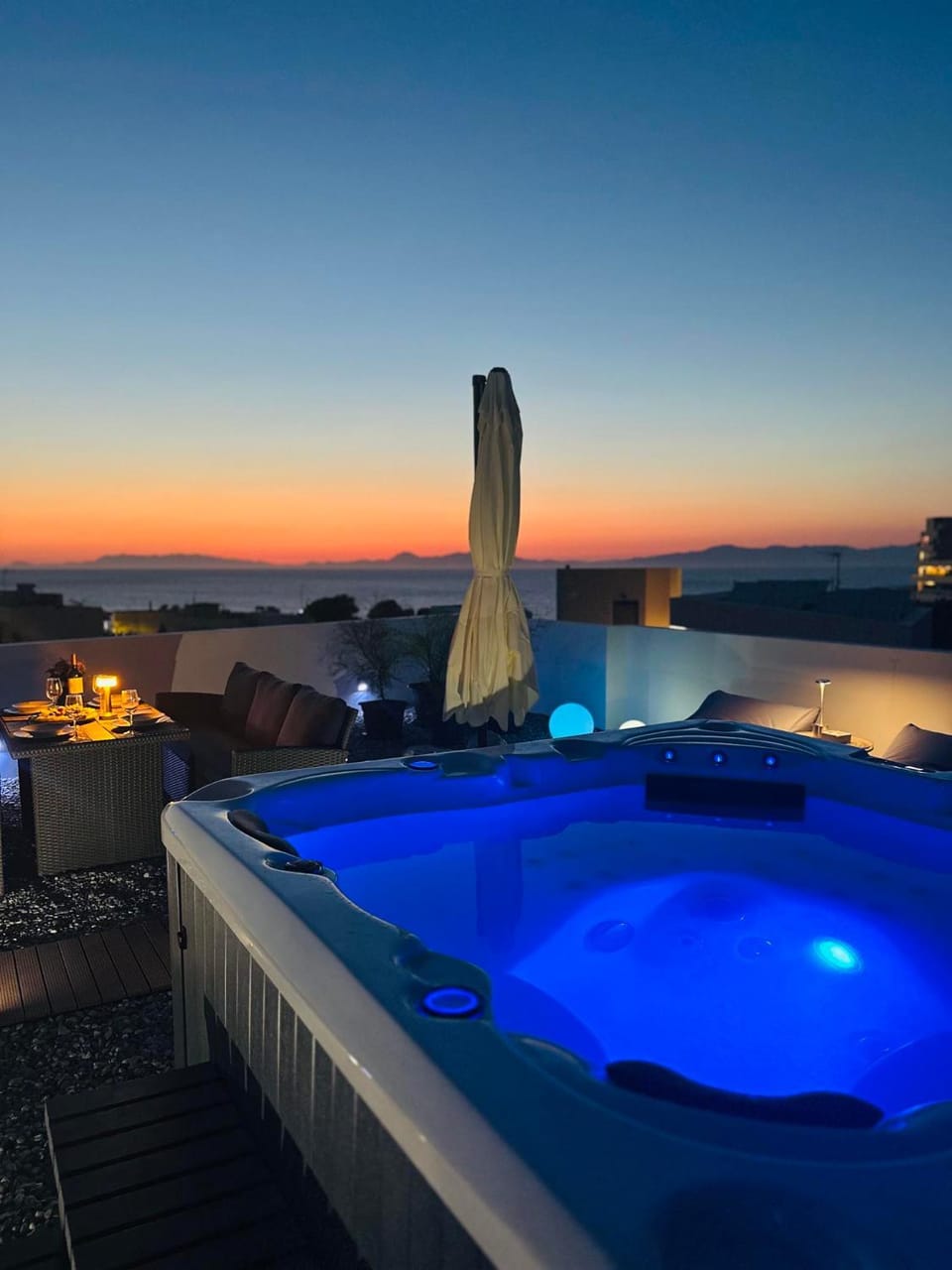 Natural landscape, Hot Tub, Sunset