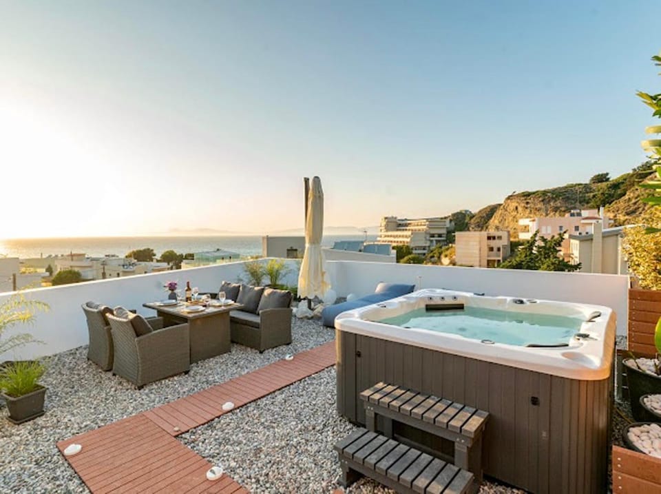 Hot Tub, View (from property/room), Seating area