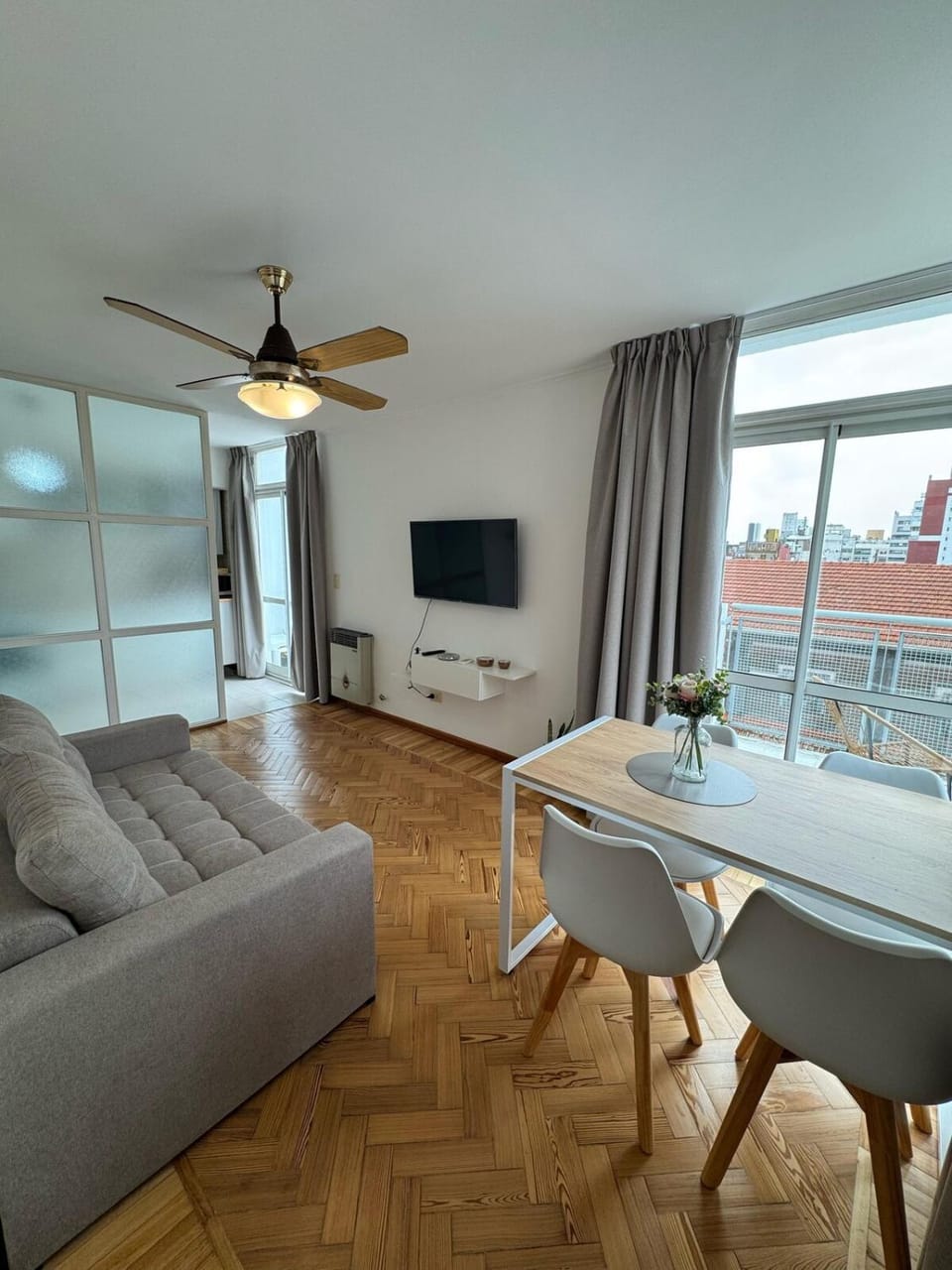 Living room, Seating area, Evening entertainment