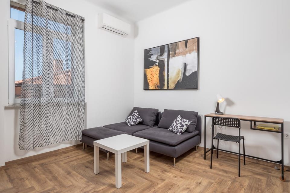 Living room, air conditioner