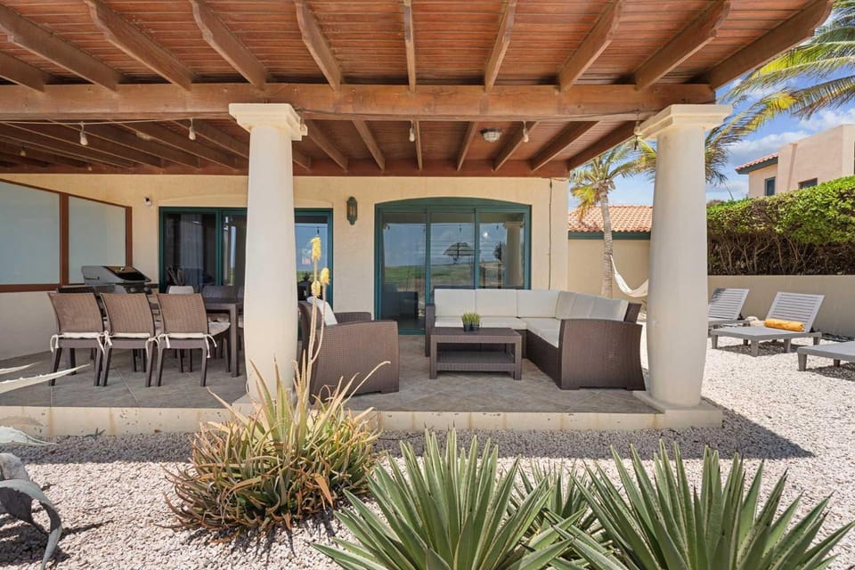 LP30B-Arashi Beach-Golf Royale 3BR-perfect for family or golf players House in Noord
