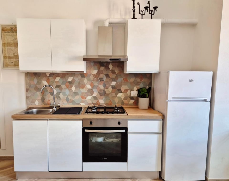 Kitchen or kitchenette, kitchen