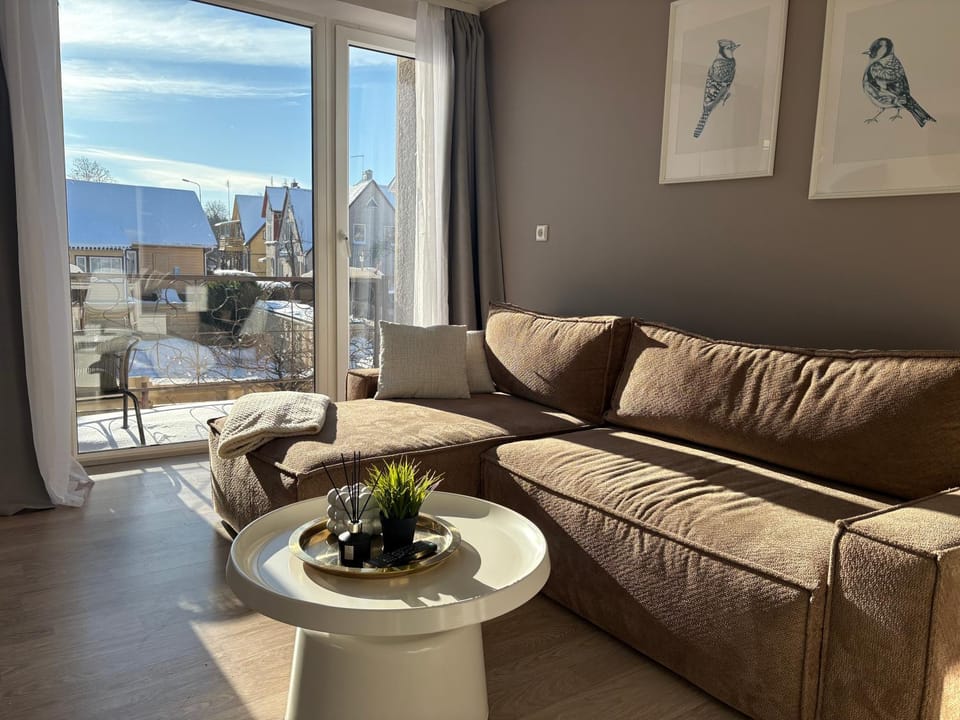 Light & Cozy Family Stay - Near Basanavičius street & Concert Hall - balcony, no22 Apartment in Palanga