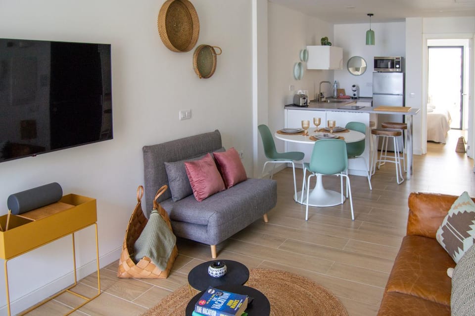 Kitchen or kitchenette, Living room, Dining area