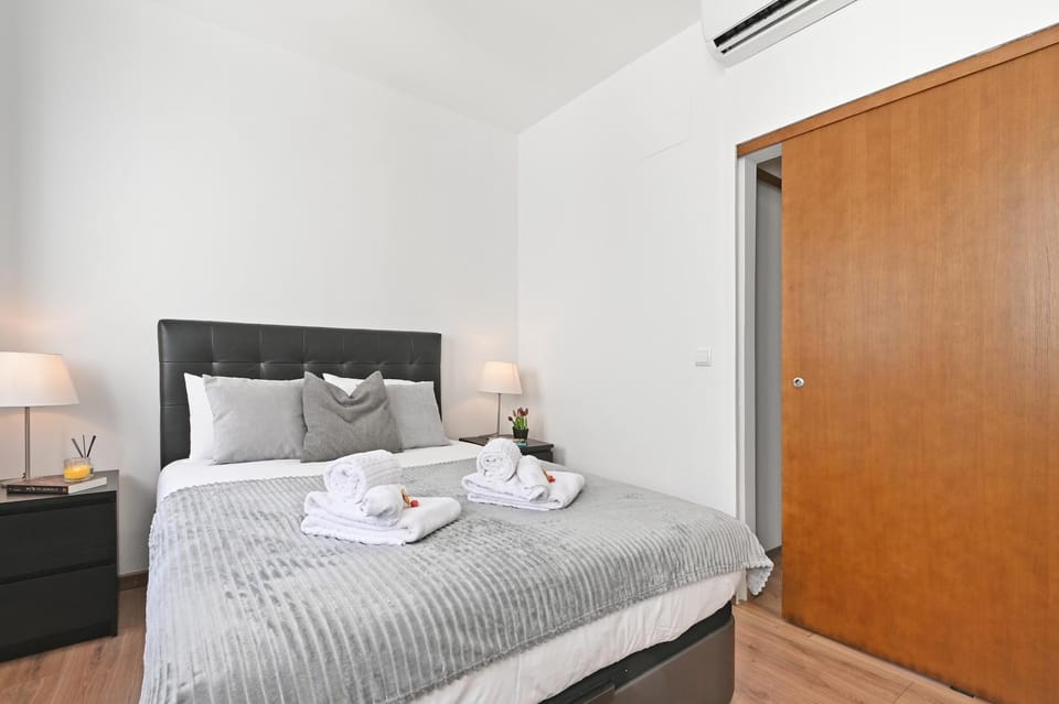 Bed, Bedroom, wardrobe