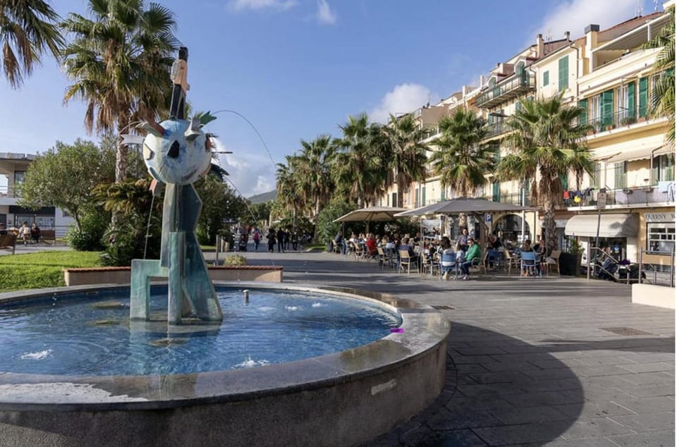 Neighbourhood, Parking