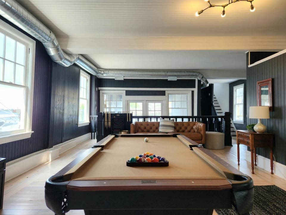 The Capone House-Historic Bayfront Home w/hot tub House in Atlantic City