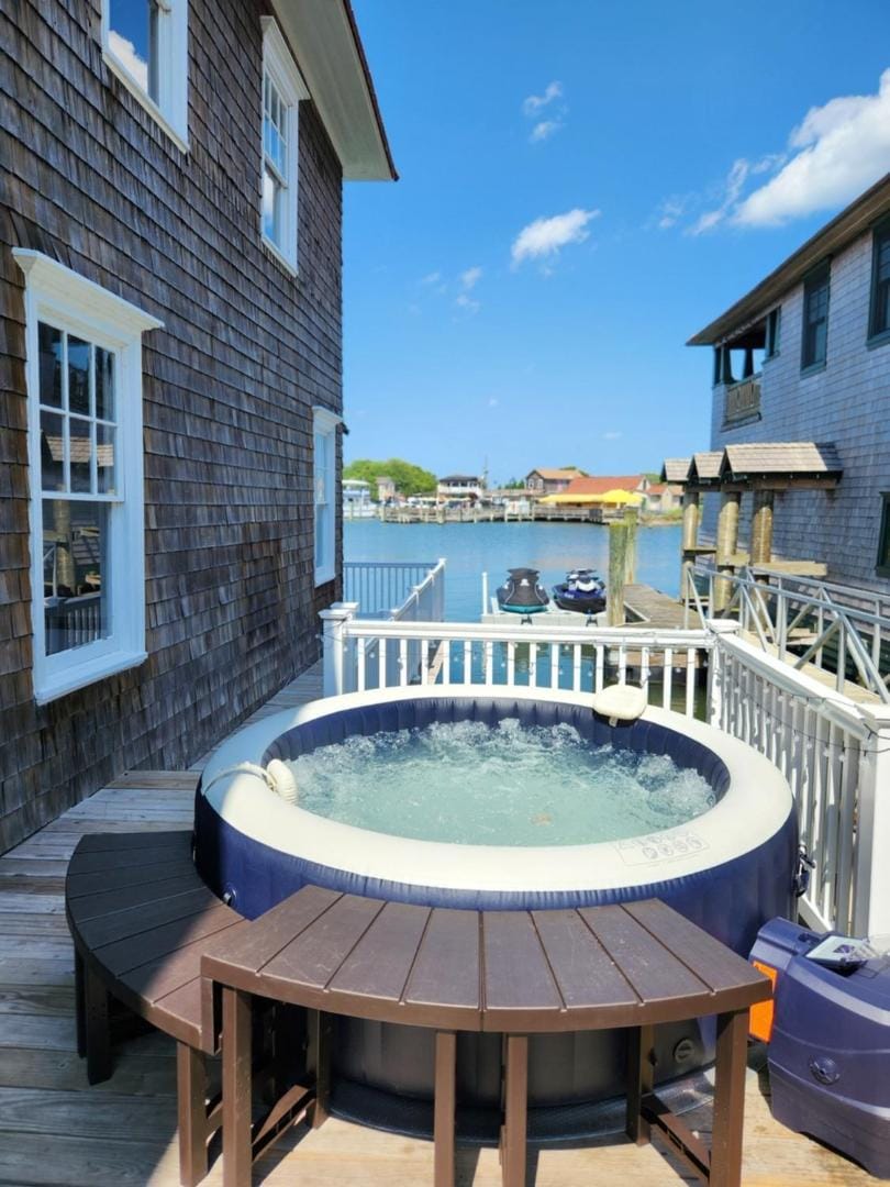 The Capone House-Historic Bayfront Home w/hot tub House in Atlantic City