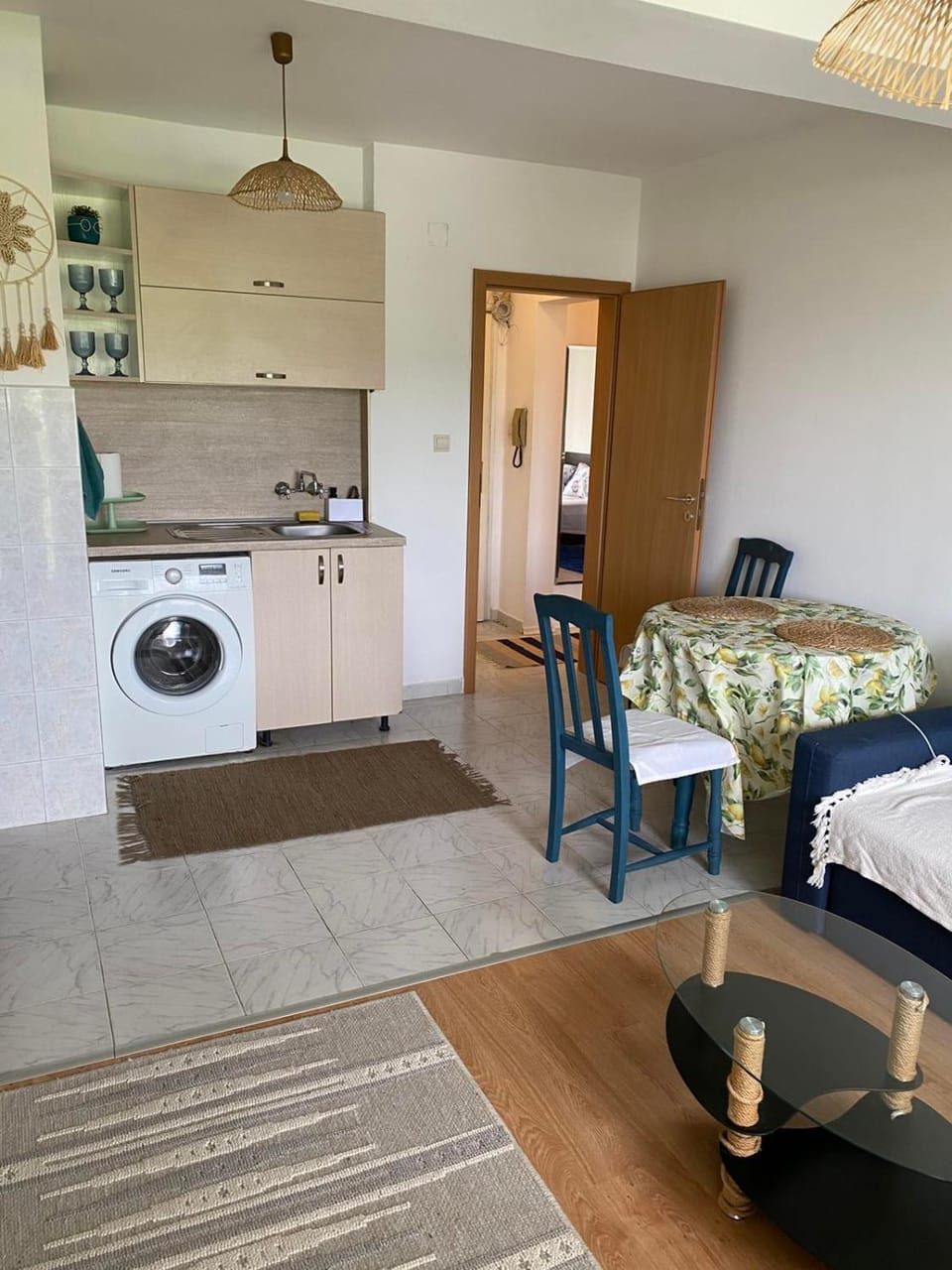 Апартамент Аксаков Apartment in Varna