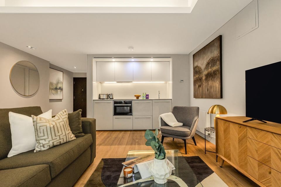 TV and multimedia, Kitchen or kitchenette, Living room, Dining area, Evening entertainment, oven
