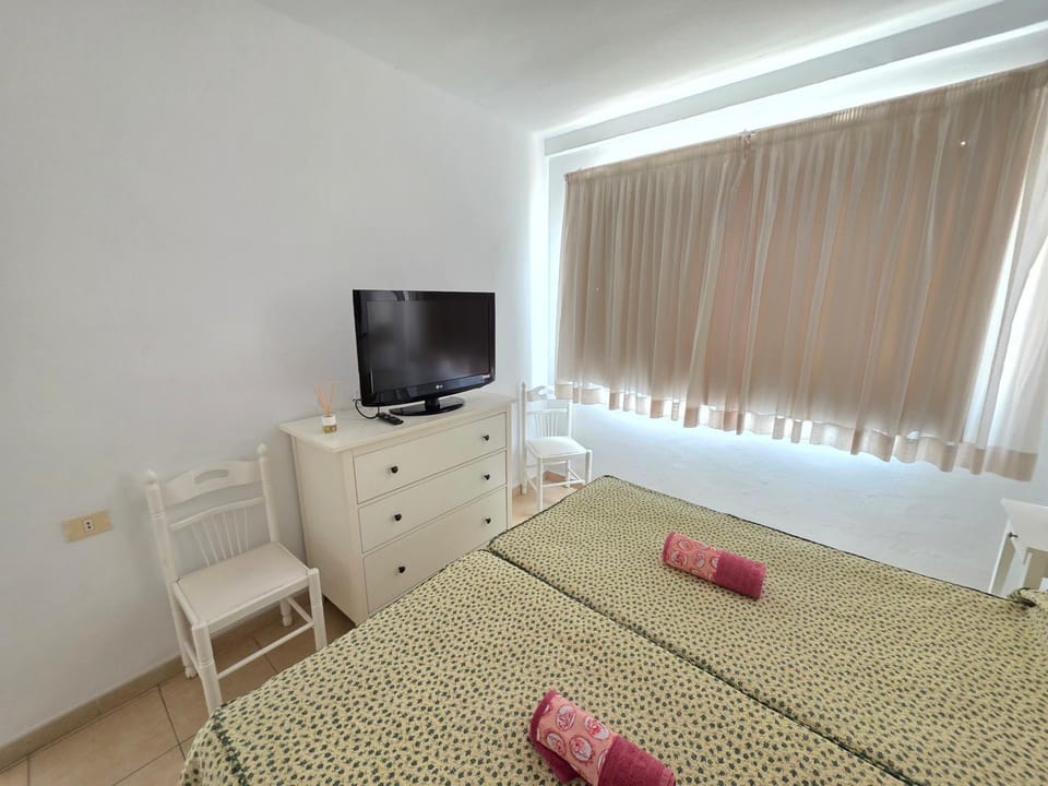 Cris Sol Sun Flower Apartment in Los Cristianos
