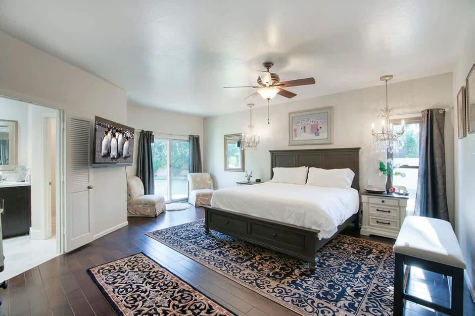 Bed, Bedroom