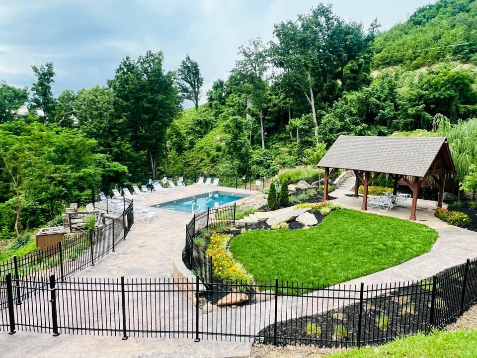 Swimming pool, Swimming pool