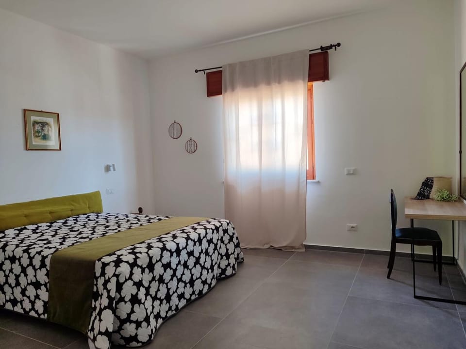Bed, View (from property/room), Balcony/Terrace, Photo of the whole room, Bedroom