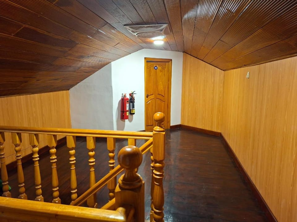 J City Holidays Inn Bed and Breakfast in Sri Lanka