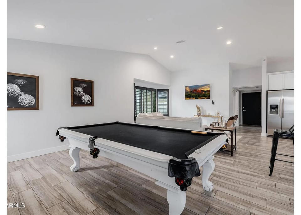 Billiard, Game Room