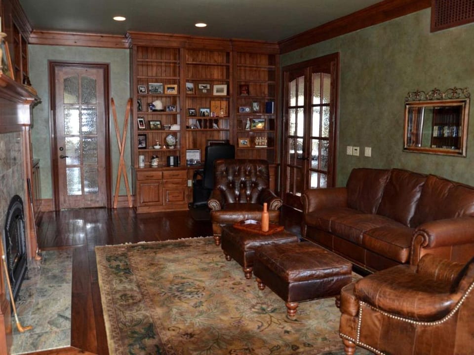 Lovely Charming Villa with Vineyards and Outdoor Pool in Oregon's Willamette Valley House in Dundee