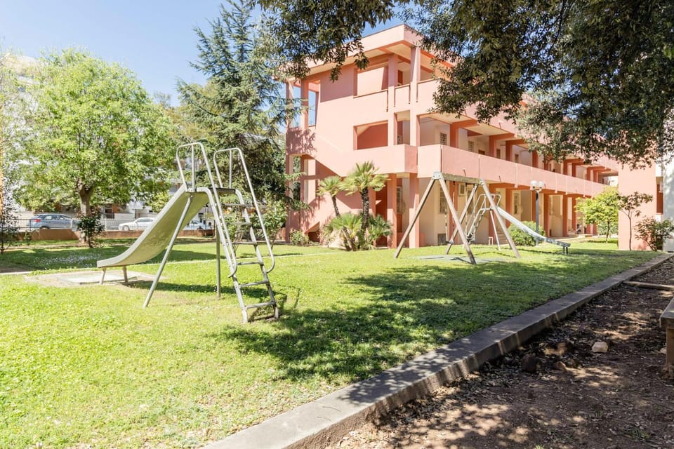 Property building, Garden view