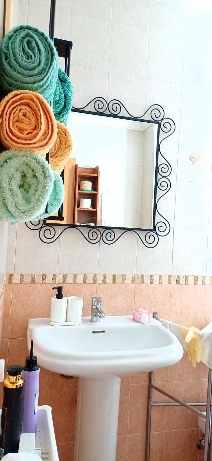 Bathroom, towels