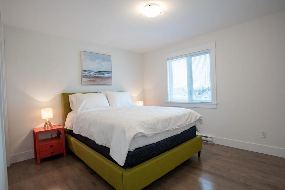 Charming, modern, luxury house with garage House in Dieppe