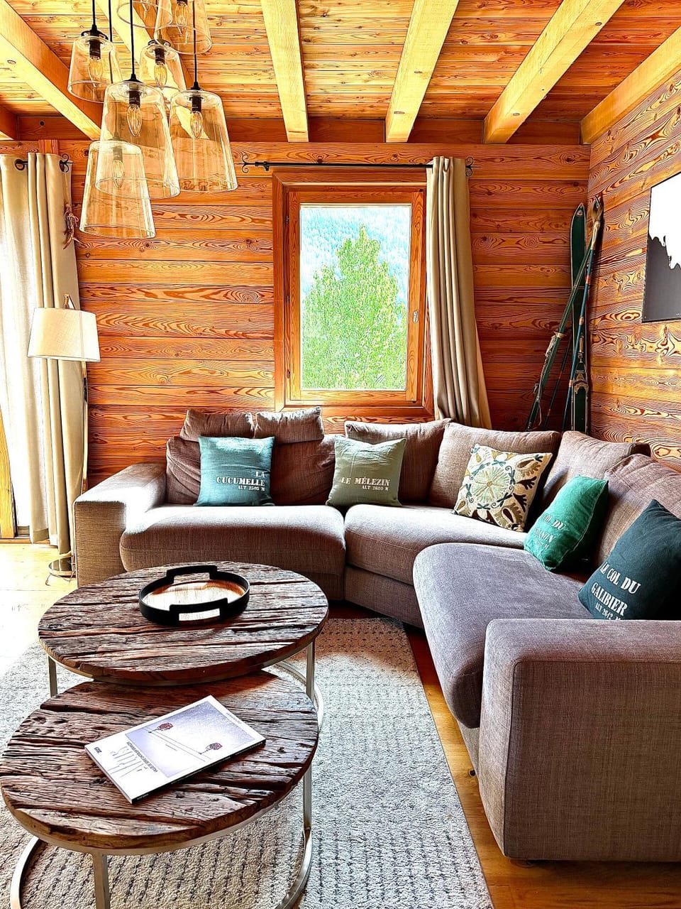 Chalet Serre Chevalier 160m2 9 pers - Sauna, 5 chambres Chalet in Saint-Chaffrey