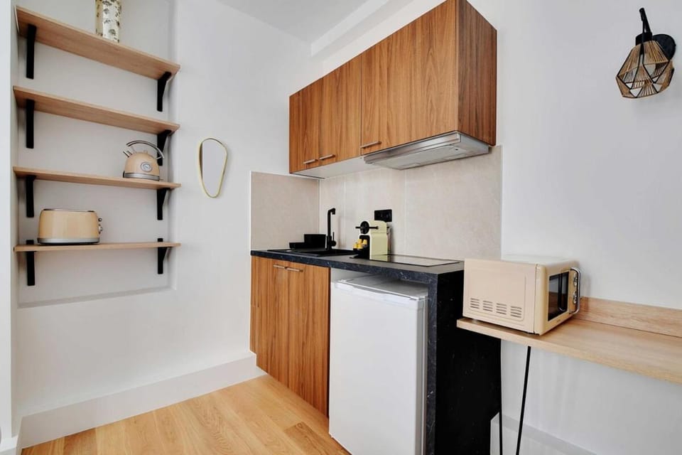 Studio-Suite 4 stars, 15m from Eiffel, Refined Apartment in Paris