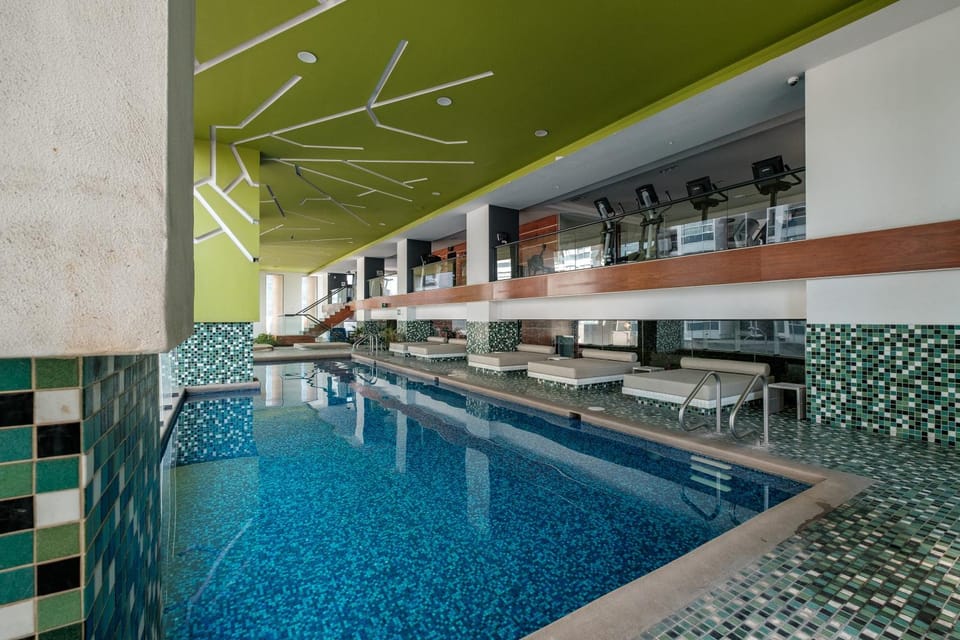 Pool view, Swimming pool