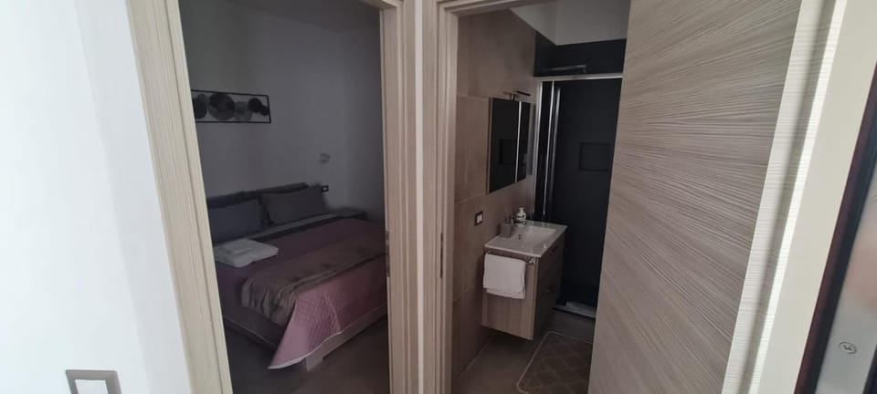 Bathroom, Bedroom