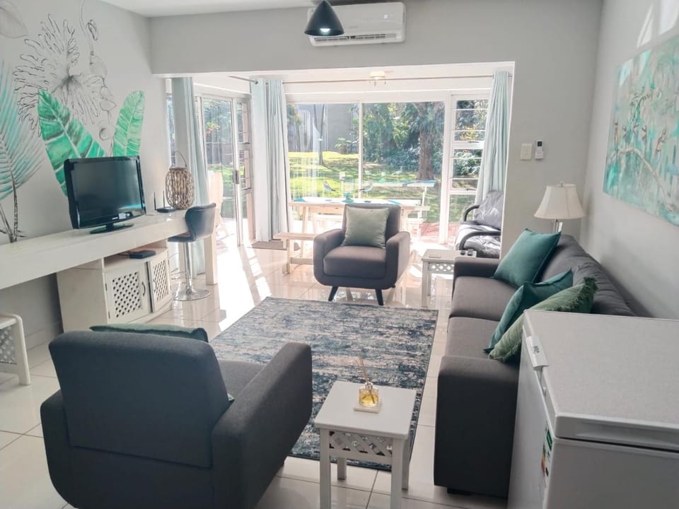 TV and multimedia, Living room, Decorative detail, sunbed
