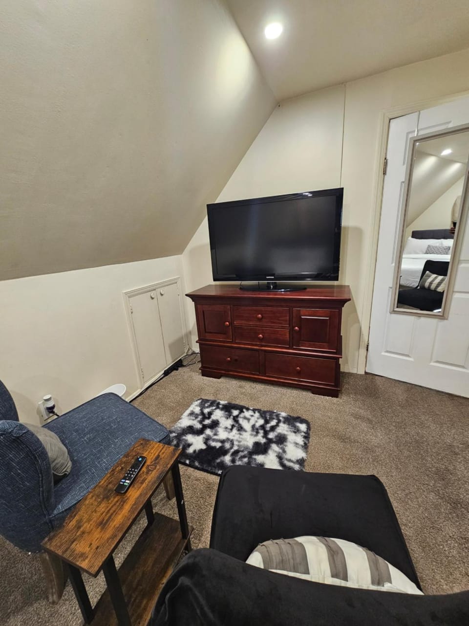 Cozy 111 Vacation rental in Elmont