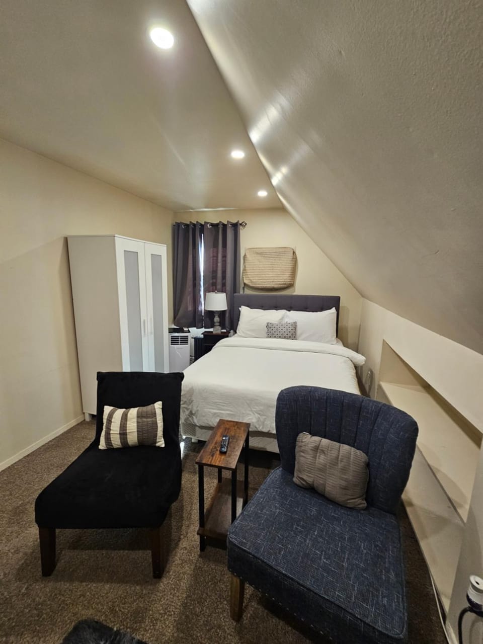 Cozy 111 Vacation rental in Elmont