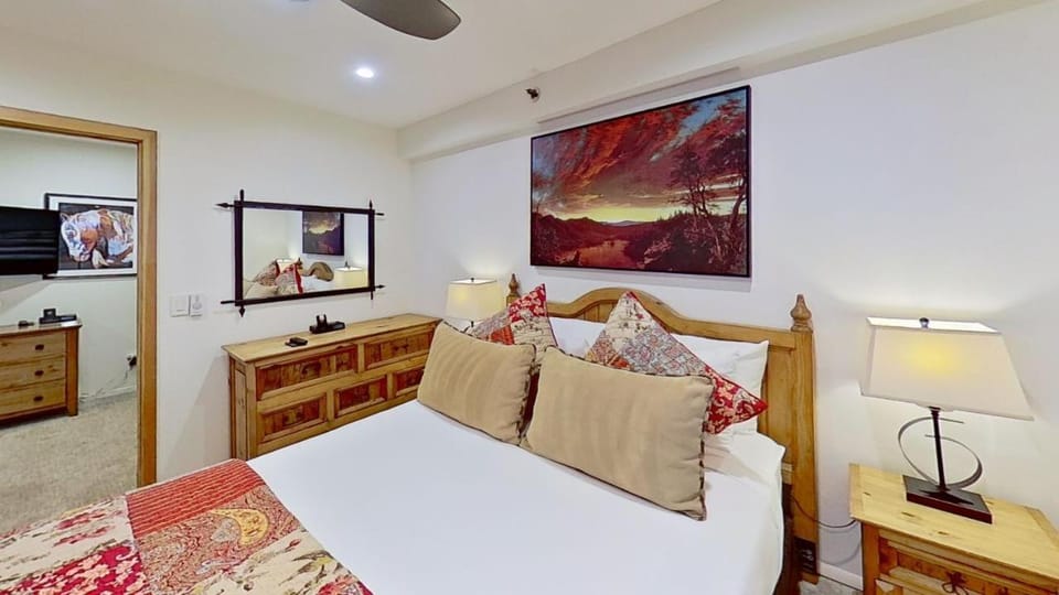 Crestwood 1109 Deluxe 2 Bedroom House in Snowmass Village