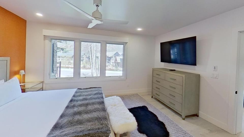 Crestwood 1112 Premier 3 Bedroom House in Snowmass Village