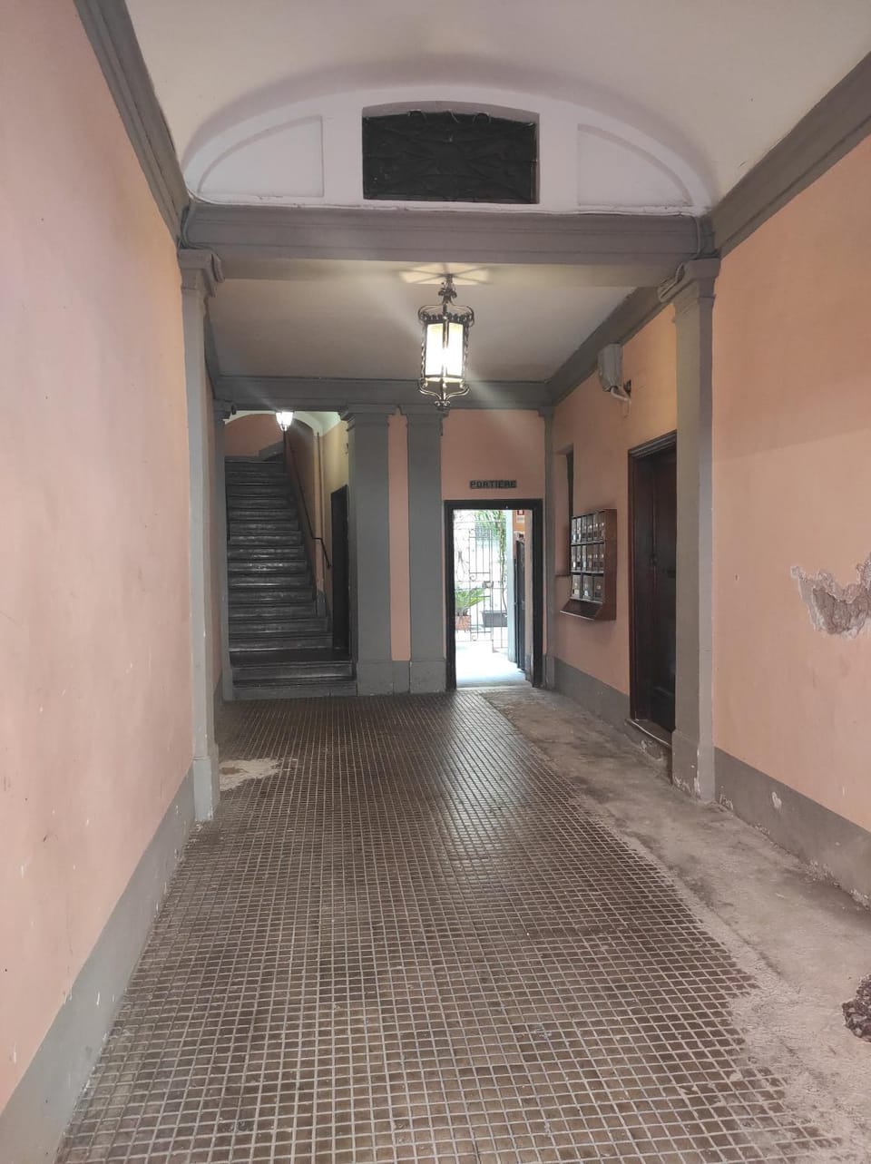 Library's House Apartment in Rome