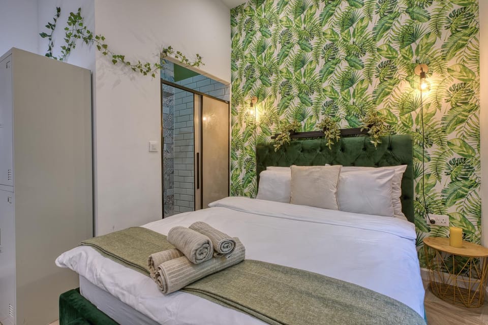 Bed, Bathroom, Bedroom