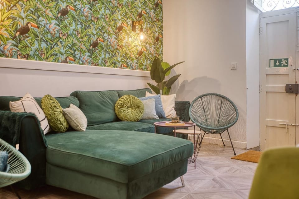 Living room, Seating area