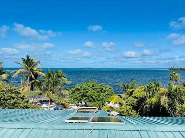 Castaway Blue Hole Long Caye House in Belize City
