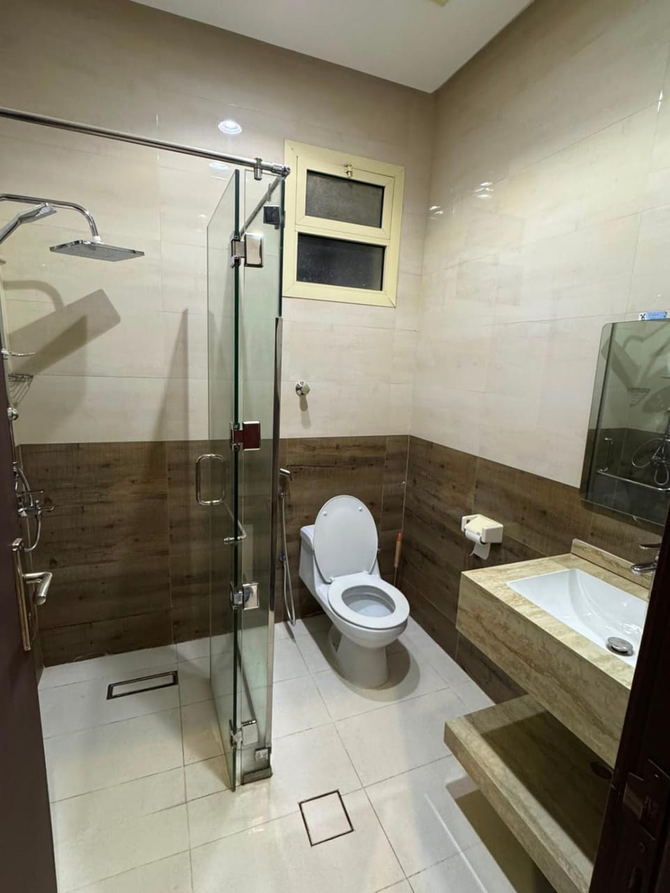 Shower, Toilet, Bathroom, Bath
