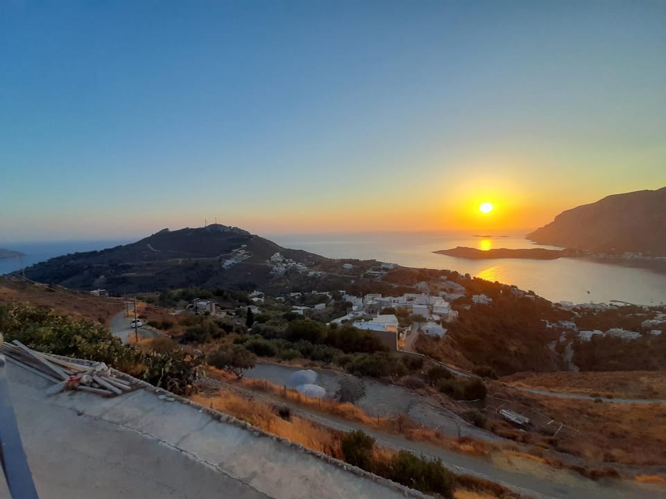 Symbligates rocks House in Kalymnos